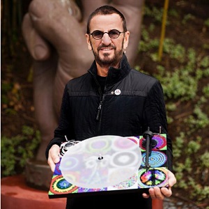 Pro-Ject Ringo Starr, Peace & Love Turntable